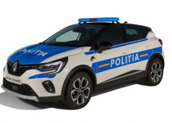 Poliția schimbă flota. MAI cumpără 5.000 de mașini hibride Renault