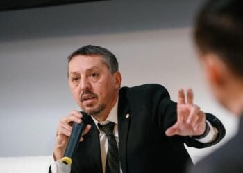 Ministrul avertizează profesorii: Datoria morală față de elevi nu e negociabilă!