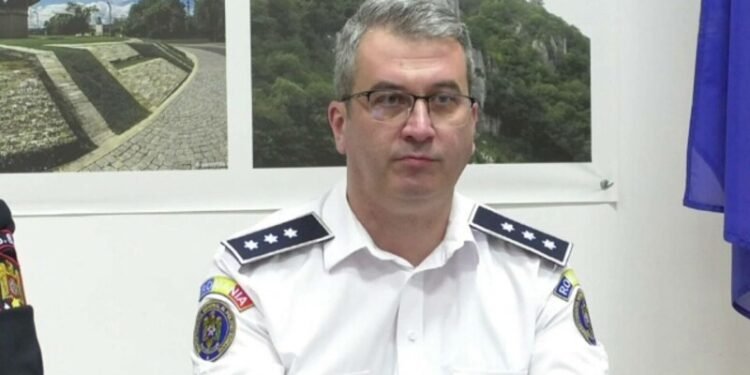 Șeful IPJ Mehedinți, prins cu 109 km/h ‘în misiune de concediu’. DNA i-a tăiat viteza carierei!