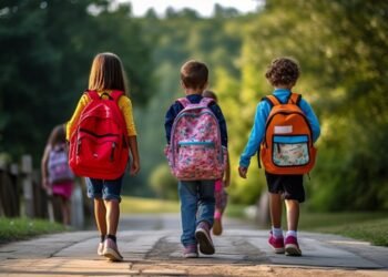 Clopoțelul sună pentru 62.000 de elevi ieșeni: investiții record și măsuri de siguranță la început de an școlar