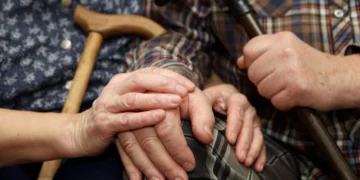 Pensionarii din străinătate, chemați la raport: dovedește că trăiești, altfel rămâi fără pensie!