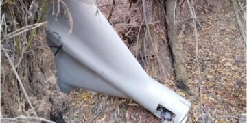 La plimbare cu surprize: localnicii găsesc drone prin pădure, autoritățile abia află de la 112