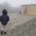În județul Iași mai sunt încă 9 școli care au toaletele în curte
