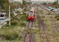 România, țara unde trenurile merg doar sub amenințarea demiterii. Trenurile au pornit din nou – nu datorită șinelor, ci amenințărilor ministrului!