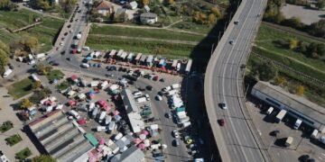 Bun samaritean de CUG: l-a ajutat la legume, dar i-a „cules” 6.000 de lei din geantă