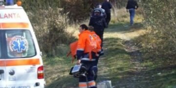 A mers la cules de ciuperci și a venit cu un bebeluș! Naștere în pădure, la Poienari