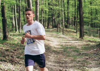 Un tânăr ieșean va alerga 400 km pentru copiii din comunitățile vulnerabile