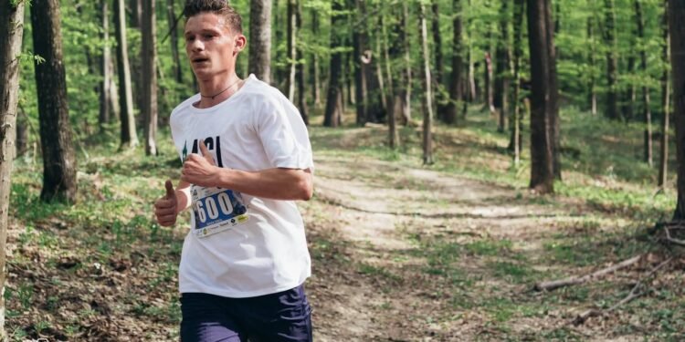 Un tânăr ieșean va alerga 400 km pentru copiii din comunitățile vulnerabile