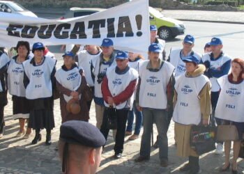 Alarmă în Educație: 10% dintre dascăli au renunțat la ore! Sindicatele pregătesc revolta profesorilor