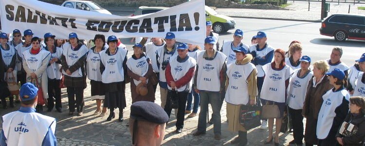 Alarmă în Educație: 10% dintre dascăli au renunțat la ore! Sindicatele pregătesc revolta profesorilor