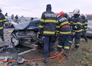Video-Accident grav pe DE 581, în zona localității Sălcioara: un bărbat și-a pierdut viața, iar alte două persoane au ajuns la spital