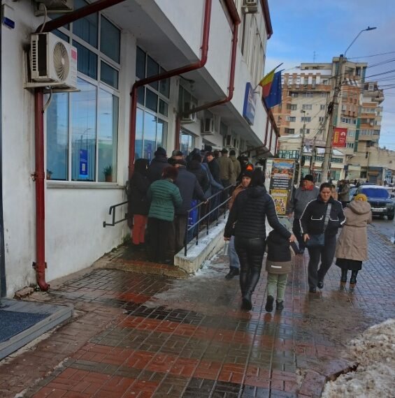 Pensionarii, primii la coadă: botoșănenii își plătesc taxele 2026, deși impozitele au explodat
