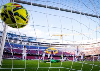 FC Barcelona, readmisă în organizaţia European Football Clubs după renunţarea la Super Liga Europeană