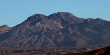 „Tăcut” timp de 700.000 de ani. Un vulcan îndepărtat a început brusc să se trezească