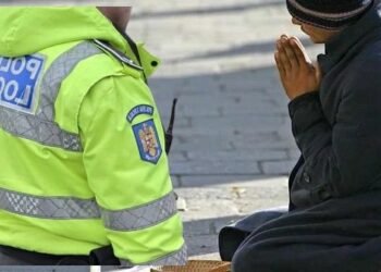 Iași: Zece cetățeni străini, returnați în țările de origine după ce au fost depistați la cerșit