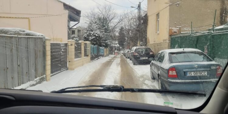Intervenție masivă în Iași: 374 tone de sare și 9 tone de clorură de calciu folosite pentru deszăpezire după ninsorile din 15 februarie