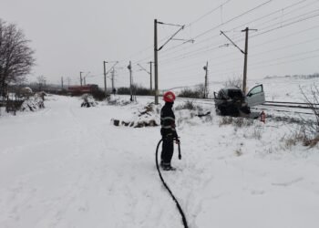 Accident feroviar la trecerea cu calea ferată în localitatea Războineni