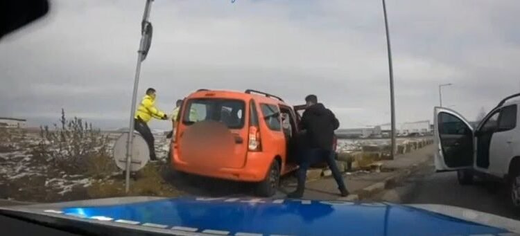 Cursă nebună pe străzile din Sibiu! Autoturism furat, șofer fără permis, oprit după ce a pierdut controlul volanului