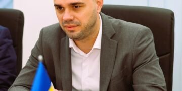 Controverse după decizia lui Ilie Bolojan: fostul șef al Vămilor, demis pentru incompetență, repus după o lună ca vicepreședinte tot la Autoritatea Vamală Română