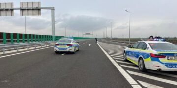 Stare critică pe Autostrada A7: Asfalt lăsat pe alocuri și balize antiorbire distruse