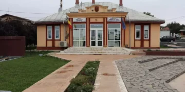 Primăria dintr-o comună ieșeană, în pericol să fie scoasă la vânzare pentru recuperarea unui prejudiciu de 1,2 milioane de euro