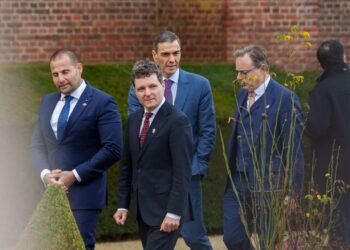 Nicușor Dan: Responsabilii politici să se preocupe mai mult de problemele structurale, mai puțin de zgomot și lozinci