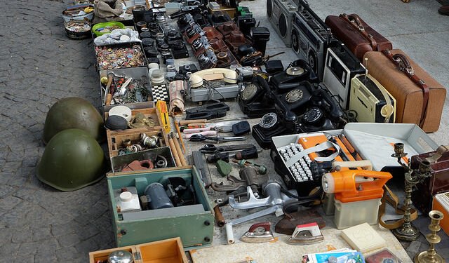 Boom-ul vânzărilor second-hand în România: ce se caută și cum poți face profit cu lucrurile vechi din casă