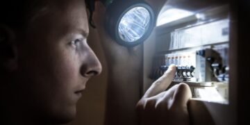 Apare „RO-Alert” pentru facturi: românii vor fi anunțați când ating 80% din consum