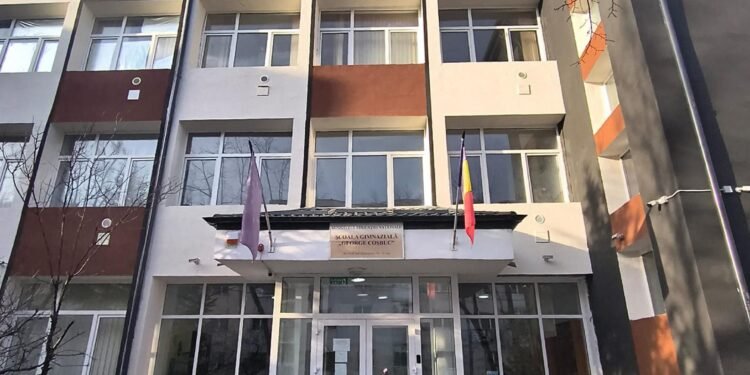 Continuă lucrările de eficientizare energetică la Școala Gimnazială „George Coșbuc” din Dacia