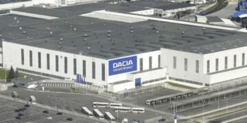 Dacia intră în era roboților. Uzinele de la Mioveni, vizate de planul Renault de automatizare