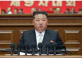 Coreea de Nord a lansat sâmbătă aproximativ 10 rachete balistice spre Marea Japoniei