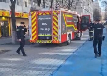 VIDEO-O oală uitată pe foc a pus în alertă pompierii în Piața Voievozilor, Iași