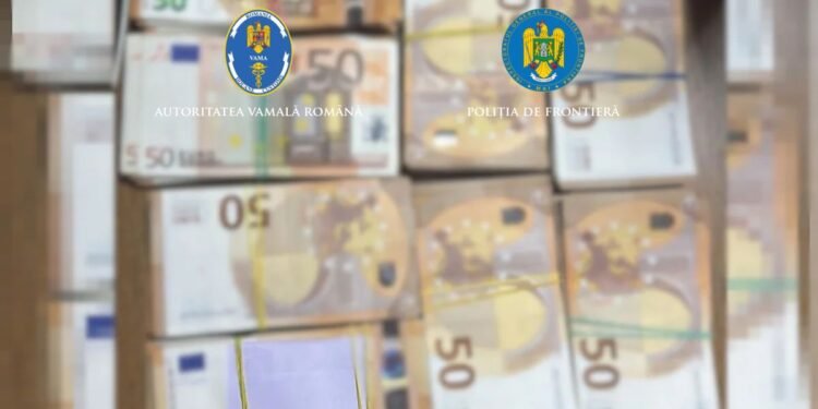 44.000 de euro nedeclarați, descoperiți la frontiera din Vicovu de Sus. Banii erau ascunși în bagaje