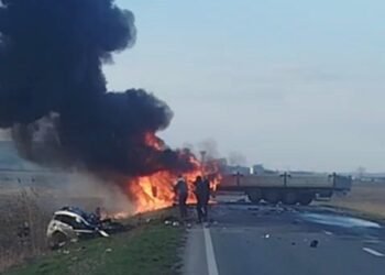 Accident mortal în Vaslui: o persoană și-a pierdut viața după impactul dintre un autoturism și un TIR