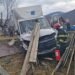Accident rutier în comuna Grințieș, județul Neamț. Un bărbat transportat la spital după ce a lovit un gard