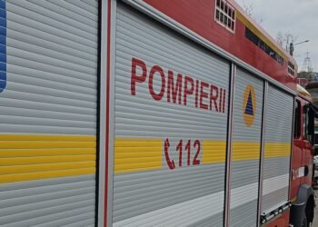 Incendiu într-un apartament din Iași, provocat de un vas de gătit uitat pe foc