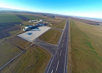 Aeroportul Ștefan cel Mare Suceava lansează un parc fotovoltaic de 1,1 MWp cu 1.866 de panouri
