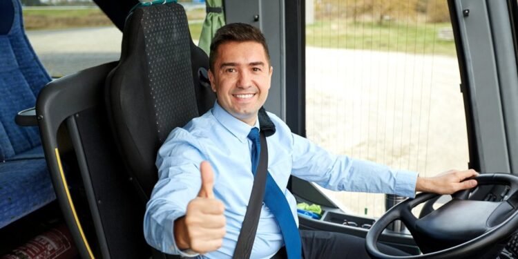 Reguli noi pentru șoferi începând de astăzi: rămâi fără permis mai mult timp dacă nu îți plătești amenzile