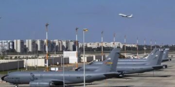 Trei avioane militare americane de realimentare au ajuns în România. Consolidarea prezenței SUA, pe fondul tensiunilor din Orientul Mijlociu