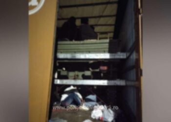 21 iranieni si irakieni, găsiți ascunși într-un camion lângă podul Calafat – Vidin