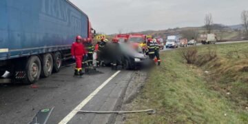 Tragedie rutieră în județul Cluj: cinci bărbați și-au pierdut viața într-un accident între două camioane și un autoturism
