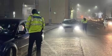 POLIȚIA atacă străzile! Peste 300 de oameni verificați și permise reținute în Fălticeni și Gura Humorului