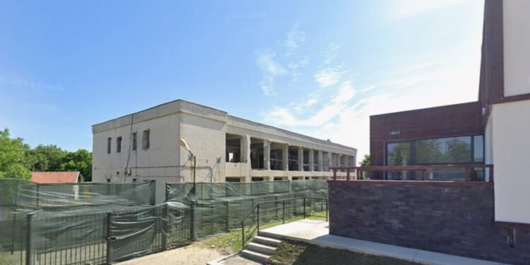 Judecătoria care a funcționat doi ani într-o grădiniță revine în noul sediu din Răducăneni