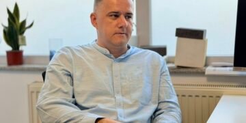 lucian viziteu bacau