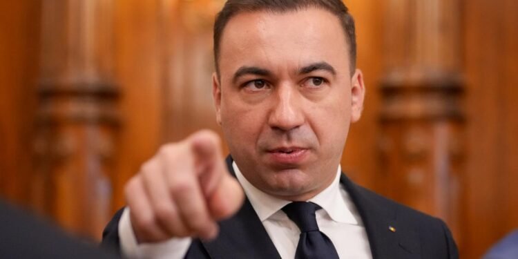 Ministerul Energiei respinge scenariile privind 10 lei/litru la pompă: „Sunt minciuni sfruntate”