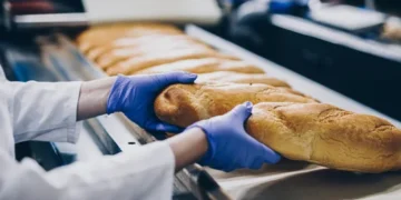 Pâinea se scumpește în România: cu cât vor crește prețurile în 2026