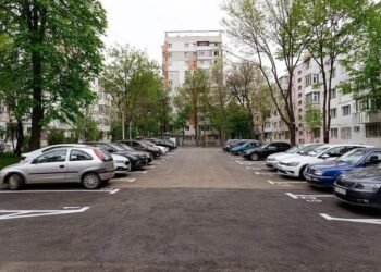 Iași și Constanța, în topul celor mai scumpe parcări rezidențiale din țară. Cât plătesc șoferii în marile orașe