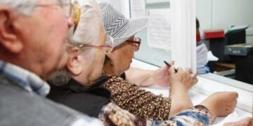 Pensionarii primesc tichete cadou de Paște. Ce condiții trebuie îndeplinite?