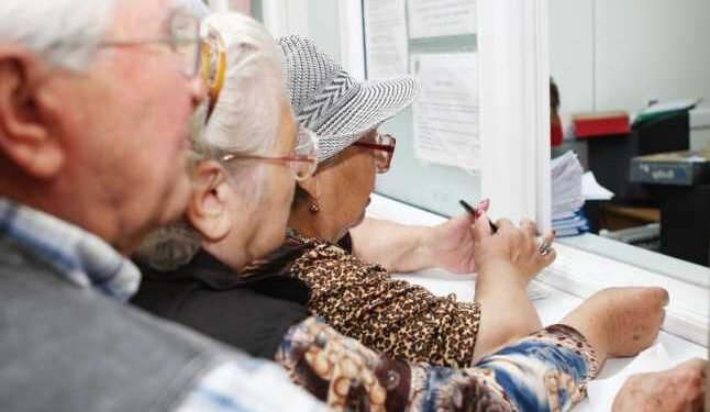 Pensionarii primesc tichete cadou de Paște. Ce condiții trebuie îndeplinite?