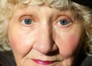 Cum să rămâi sănătos și activ la bătrânețe? Singurătatea și izolarea distrug creierul la fel de mult ca glicemia ridicată